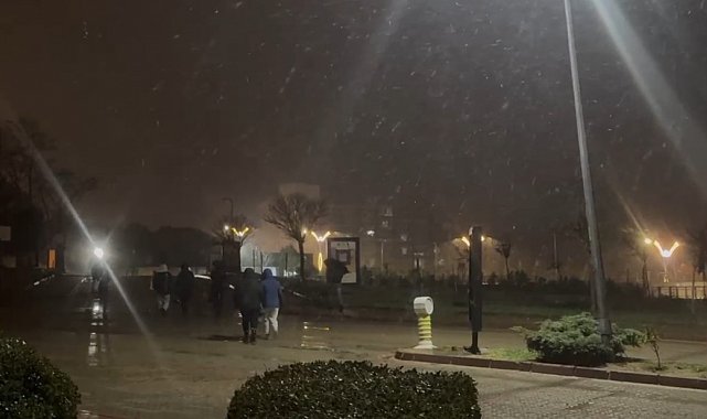 Kocaeli'de hava aniden soğudu: Mart ayında yükseklerde kar yağışı başladı