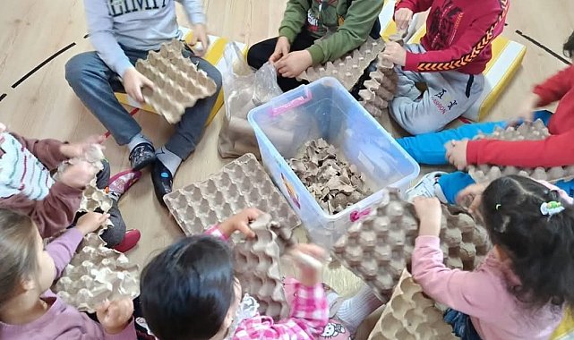 Köyceğizli minikler tohum topları hazırlıyor