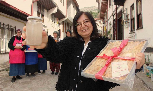 Küllerinden doğan tatlı: Bu baklavanın yapımında kül kullanılıyor