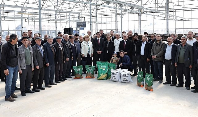 Kütahya Belediyesi'nden çiftçilere tohum desteği