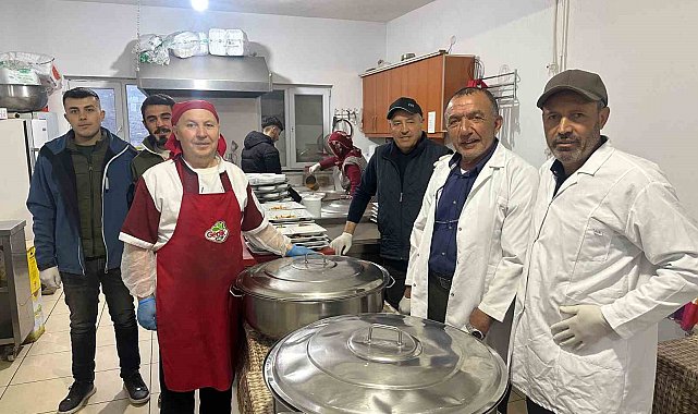 Mahallede 17 yıllık Ramazan geleneği