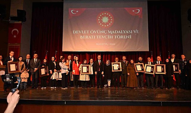 Malatya'da şehit ailelerine devlet övünç madalyası takdim edildi