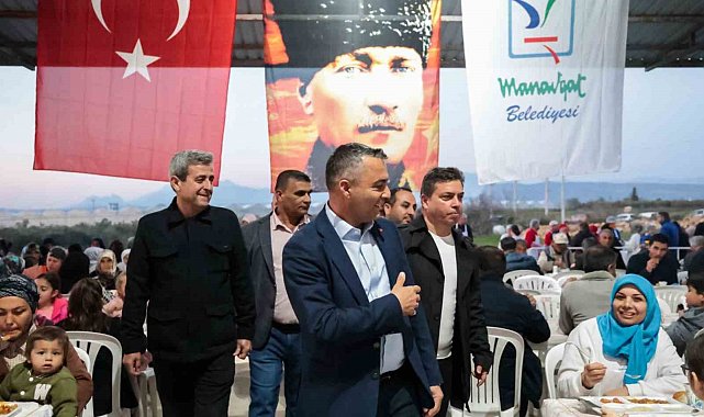 Manavgat Belediyesi'nden Gündoğdu Mahallesi'nde iftar sofrası