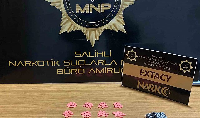 Manisa'da şüpheliden 200 extacy hap çıktı