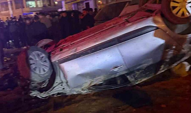 Mardin'de otomobil devrildi: 3 yaralı