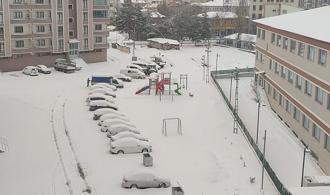 Mart kapıdan baktırdı