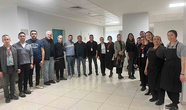 MEAH'ta yönetim ekibi, iftarda çalışanlarla bir araya geldi