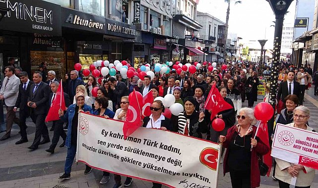 Mersin'de 8 Mart Dünya Kadınlar Günü'ne özel yürüyüş düzenlendi