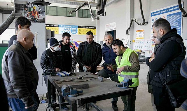 Mersinli gençler kariyer kapısını MERCEK ile aralıyor