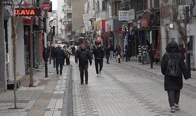 Meteoroloji uyarmıştı: O ilde kar başladı