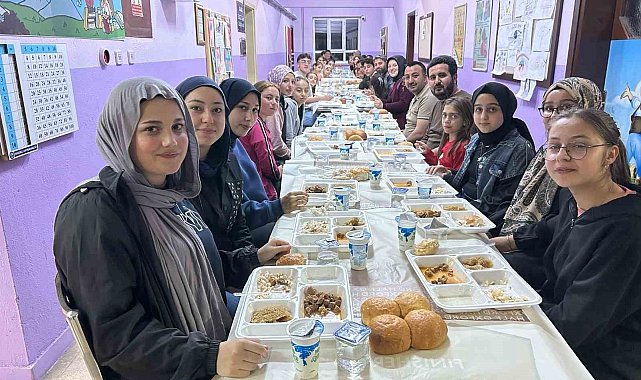 Mezun öğrencilerin katılımıyla iftar yapıldı