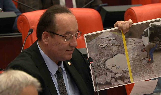 Milletvekili Akay, köstebek yuvasına dönmüş yolları TBMM'ye taşıdı