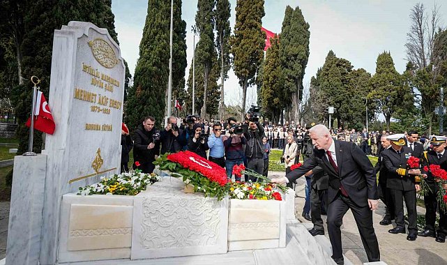 Milli şair Mehmet Akif Ersoy, İstiklal Marşı'nın kabulünün 104'üncü yılında anıldı