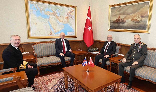Milli Savunma Bakanı Güler, İngiltere Savunma Bakanı Healey ile bir araya geldi