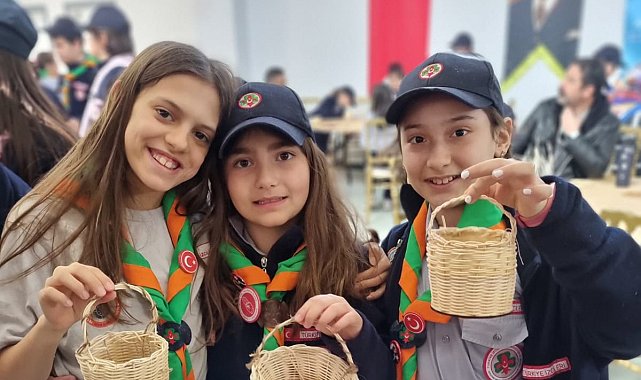 Minik izciler rattan bambu ile sepet yaptı