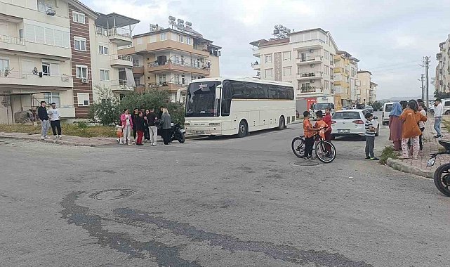 Motosiklet otomobille çarpıştı: 1 yaralı