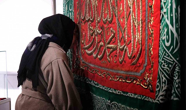 Mukaddes emanetleri görmek isteyenler soluğu bu sergide aldı
