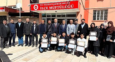 Nazilli'de hafızlık eğitimini tamamlayan öğrencilere belgeleri takdim edildi