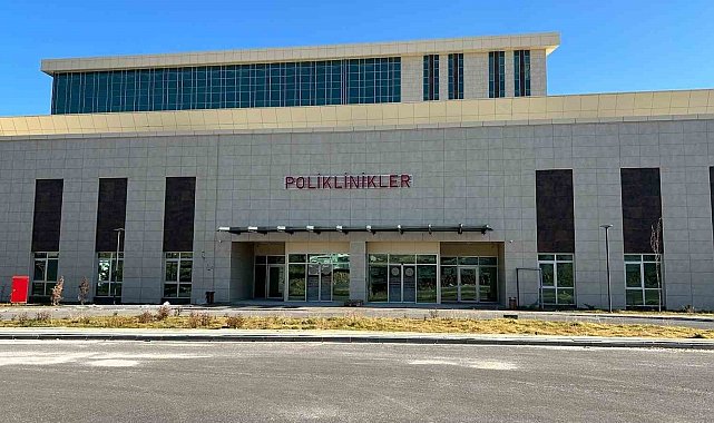 Niğde Eğitim ve Araştırma Hastanesinde 700 araçlık yeni otopark hizmete açıldı