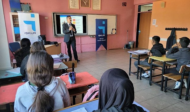 Öğrencilere meslek seçiminin önemi anlatıldı