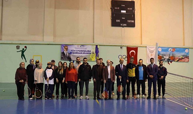 Oltu'da tenis turnuvası