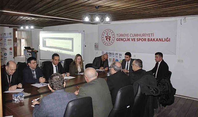 Osmaneli'nde gençlik çalışmaları değerlendirildi