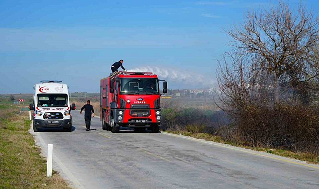 Otluk alanda çıkan yangın çiftlik evine sıçramadan söndürüldü