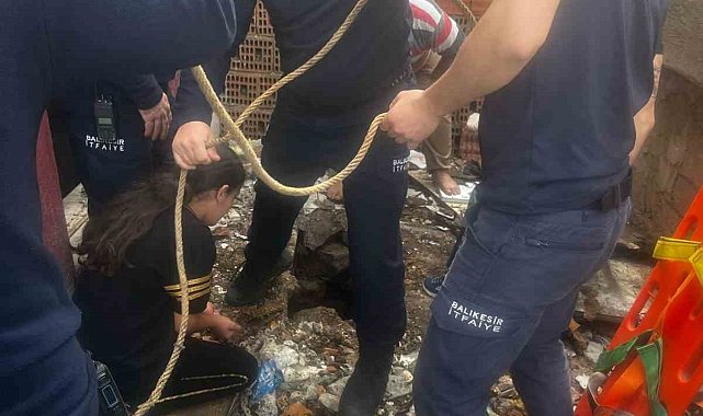 Oyun oynarken kuyuya düşen çocuk kurtarıldı