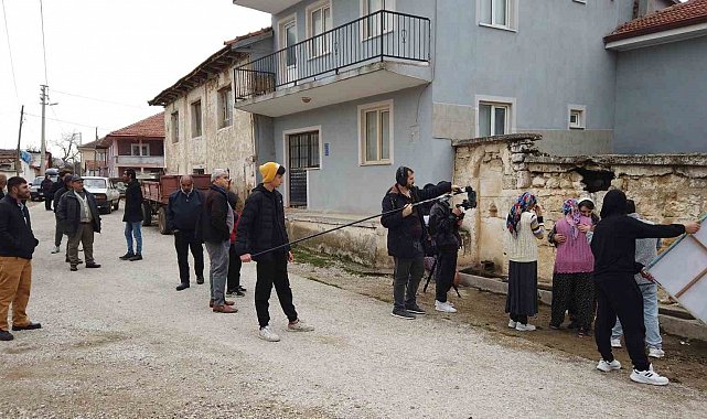 Oyunculuğa soyunan Çivrilli köylüler profesyonellere taş çıkardı