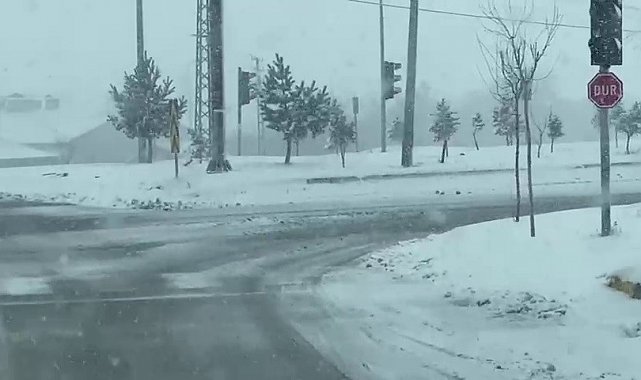 Patnos'ta kar yağışı etkili oldu