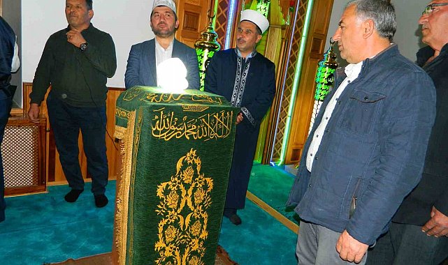Posof'ta Sakalı Şerif salâvatlarla ziyaret edildi