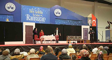 Ramazan etkinliklerinde tiyatro oyunu sahnelendi