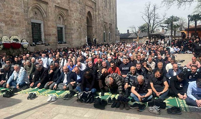 Ramazanın son cumasında Ulucami doldu taştı
