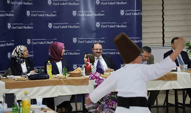 Rektör Hacımüftüoğlu, Özel vakıf okulları tarafından düzenlenen iftar programına katıldı