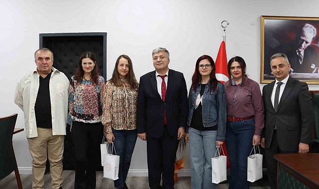 Romanyalı öğretmenler, Millî Eğitim Müdürü Bozkan'ı ziyaret etti