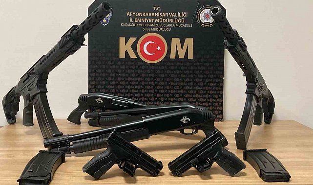 Ruhsatsız silahlarla yakalanan 2 kişiden biri tutuklandı