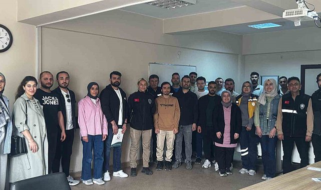 Sağlık personellerine 'Adli Vakalarda Maddi Delillere Yaklaşım Eğitimi' verildi