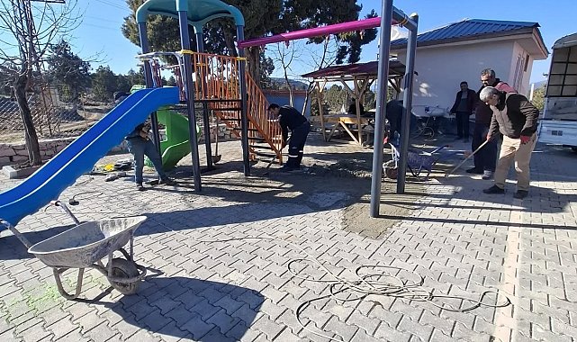 Saimbeyli'de başkan çocuklara verdiği sözü tuttu, parklar kurdu