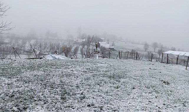 Sakarya'nın yüksek kesimleri beyaza büründü