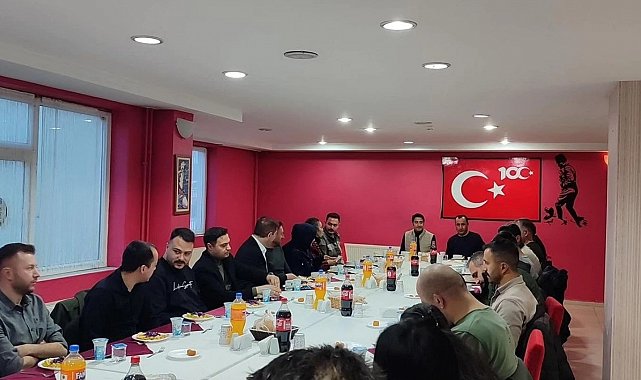 Sarıkamış Kaymakamı Aslantatar, iftarda öğretmenlerle buluştu