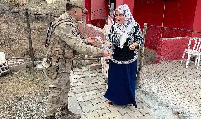 Sason'da jandarma 8 Mart Dünya Kadınlar Günü'nü kutladı
