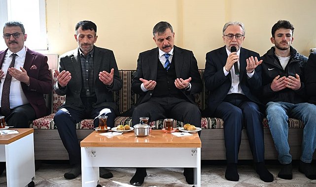 Şehidin baba evine bayram ziyareti