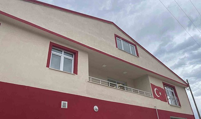 Şehit Yasin Karaca'nın yenilenen babaevi dualarla ailesine teslim edildi