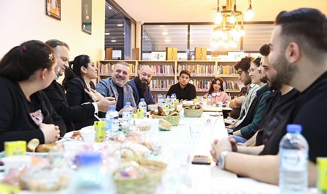 Sincan Belediye Başkanı Ercan gençlerle sahur yaptı