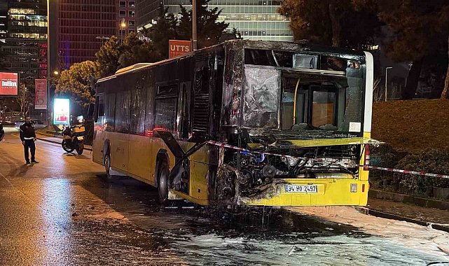 Şişli'de İETT otobüsü alev alev yandı