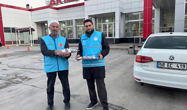 Sivas'ta yolculara Ramazan ikramı