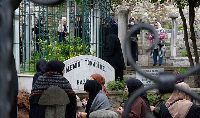 Sultangazi Belediyesi, Ramazan boyunca İstanbul'un tarihi cami ve türbelerine geziler düzenledi