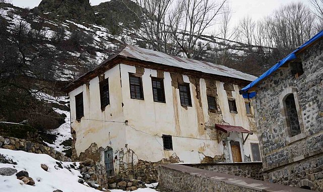Tarihi Süleymaniye Mahallesi'nde restorasyon çıkmazı