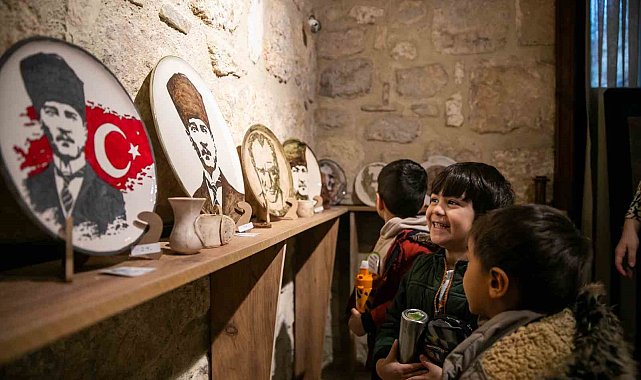 Tarsus'ta minikler sanatla buluşuyor