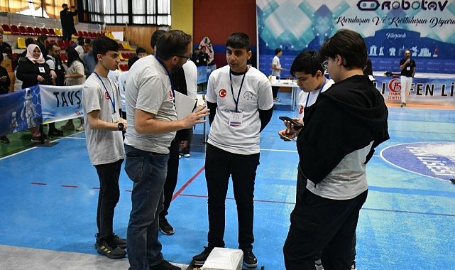 Tavşanlı 15 Temmuz Şehitler Fen Lisesi ROBOTAV 2025 hazırlığında